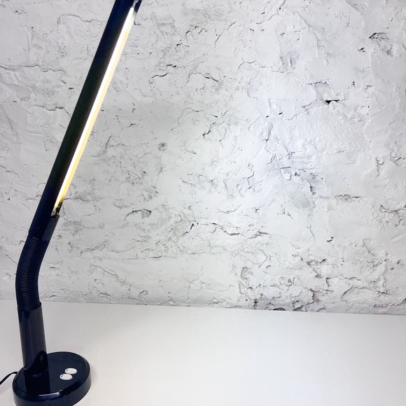 1980s Bendable Post Modern Tube Desk Lamp – Tribute to Anders Pehrson Design - Picture 7 of 9